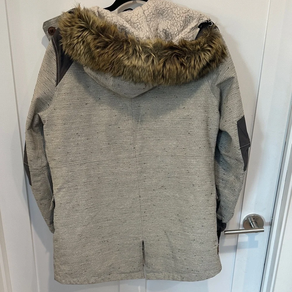 686 Parklan Women's Heathered Ski & Snow Jacket with Faux Fur Trim sz medium - Picture 10 of 14